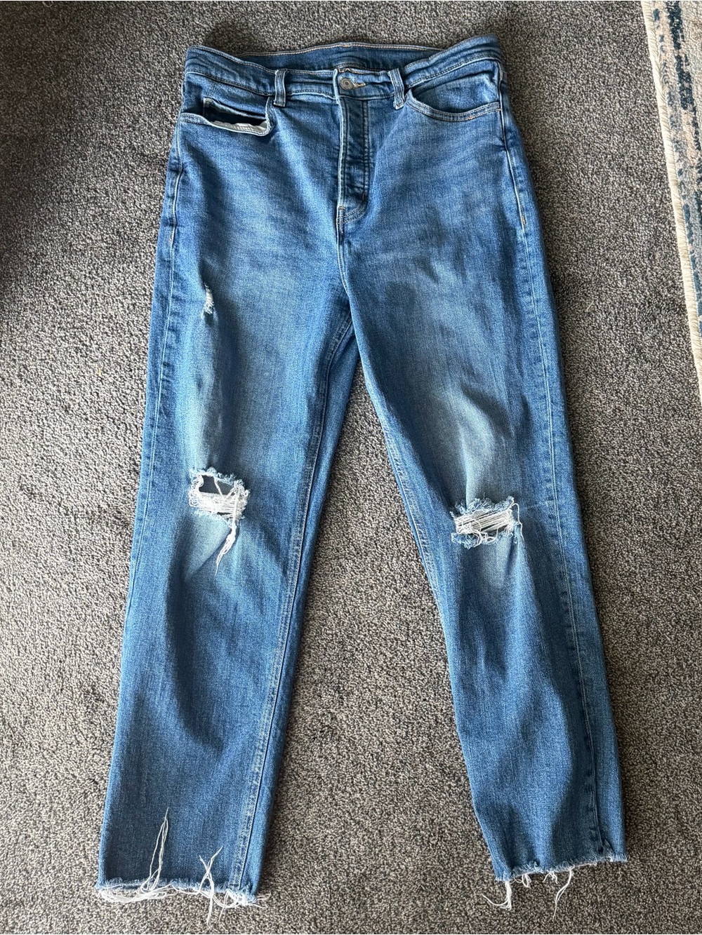 Old Navy Classic Distressed Straight-Leg Blue Jeans